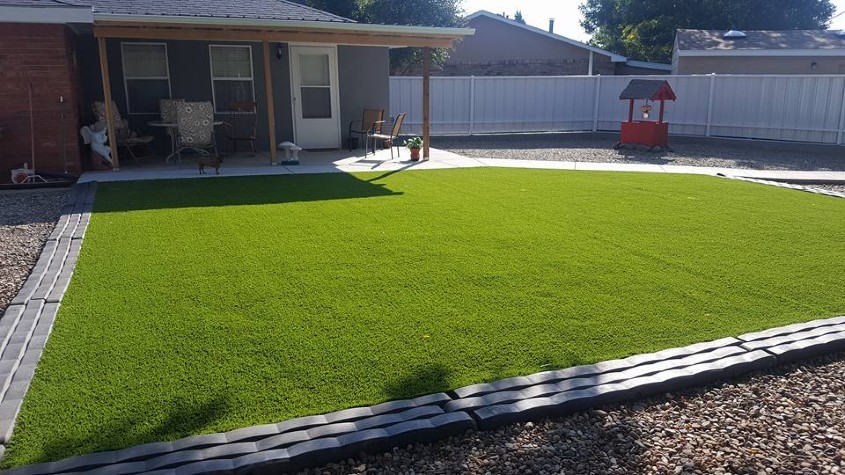 Outdoor green artificial turf | Family Turf Wholesalers