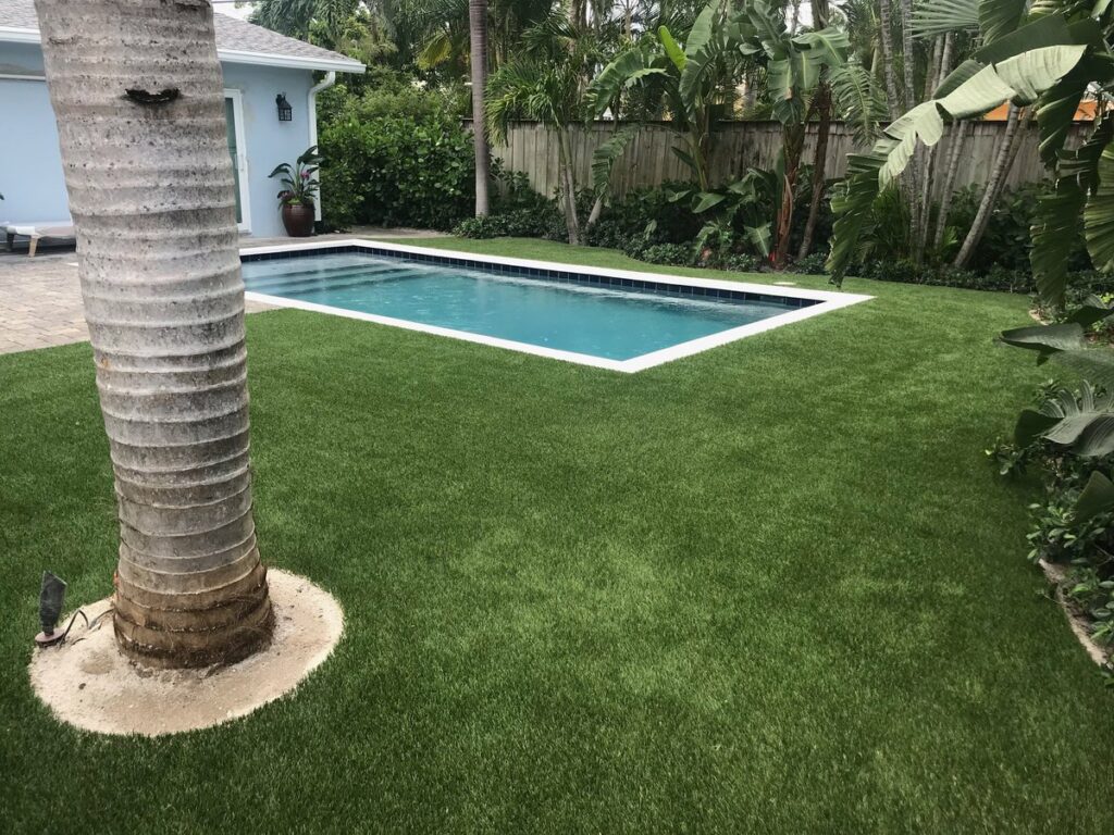 Artificial Grass Around Pools in Huntington Beach, CA | Family Turf Wholesalers